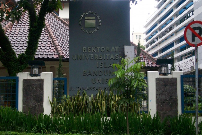 Gedung rektorat Universitas Islam Bandung