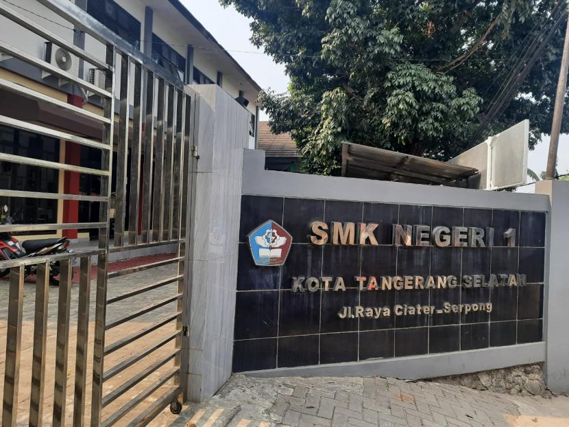 Gedung SMKN 1 Kota Tangsel di Jalan Ciater, Serpong, Jumat (27/10/2023).