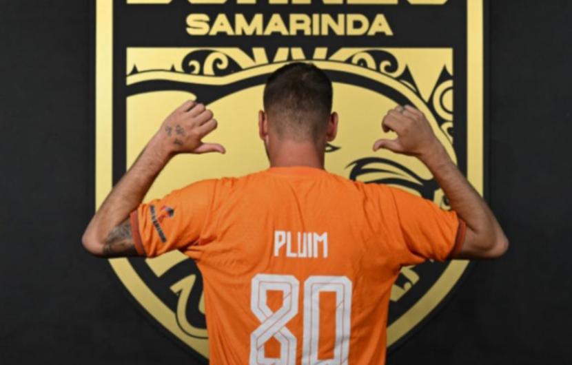 Gelandang anyar Borneo FC Wiljan Pluim yang sebelumnya memperkuat PSM Makassar selama tujuh tahun. 