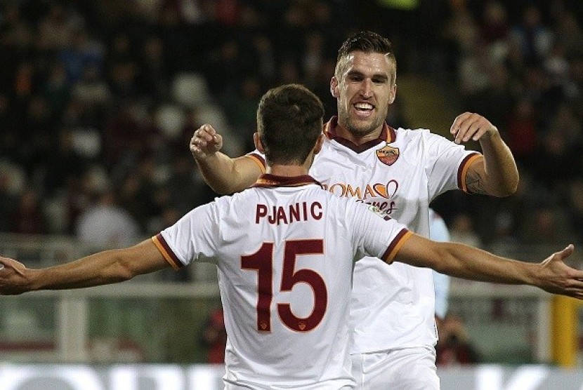 Gelandang AS Roma, Kevin Strootman.