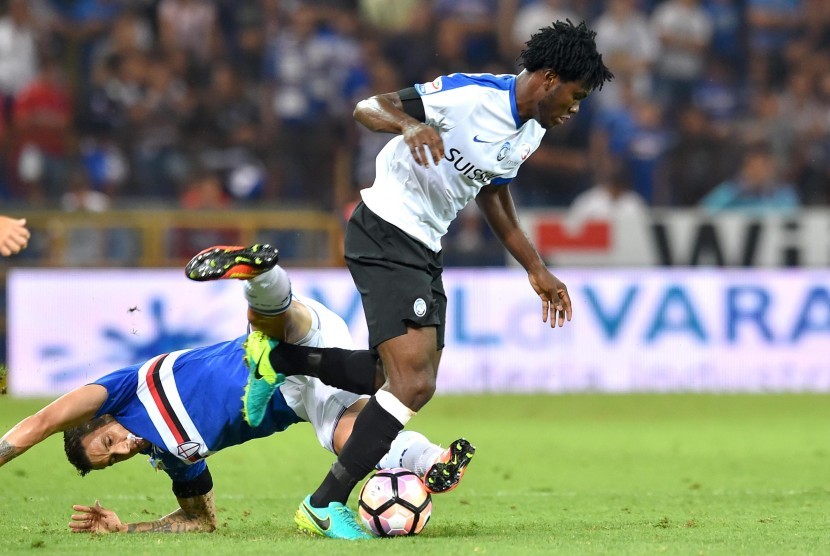 Gelandang Atalanta, Franck Yannick Kessie pada laga Serie A lawan Sampdoria, 28 Agustus 2016. Pemain asal Pantai Gading ini tengah menjadi incaran klub besar Eropa.