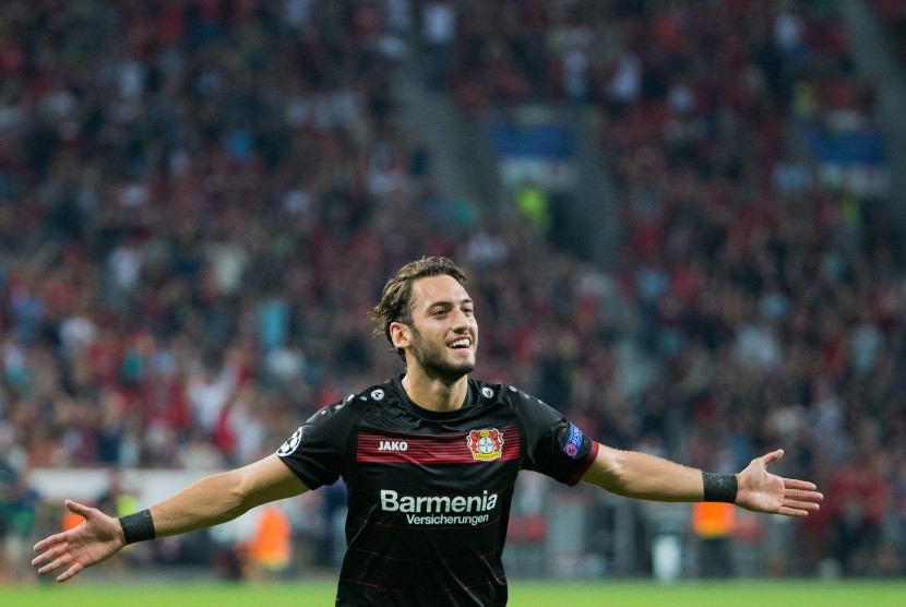 Gelandang Bayer Levekusen, Hakan Calhanoglu.