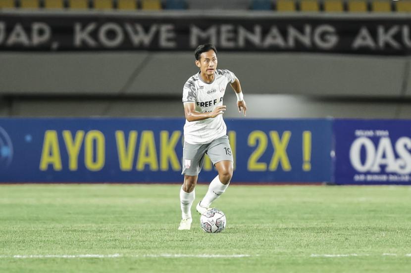  Gelandang bertahan klub Liga 1 PSS Sleman Muhammad Kanu Helmiawan bersyukur bisa mendapatkan panggilan bergabung dengan skuad Tim Nasional Indonesia U-23 dan menjalani pemusatan latihan di Bali.