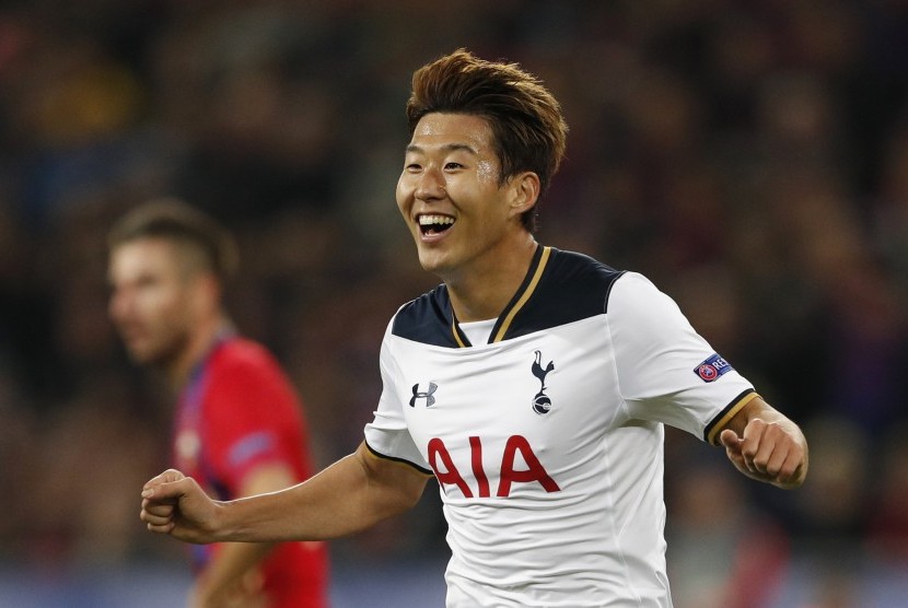 Gelandang Tottenham Hotspur, Son Heung-min merayakan gol ke gawang CSKA Moskow, di laga Liga Champions, Rabu (28/9) dini hari WIB. Son mencetak satu-satunya gol di laga itu.