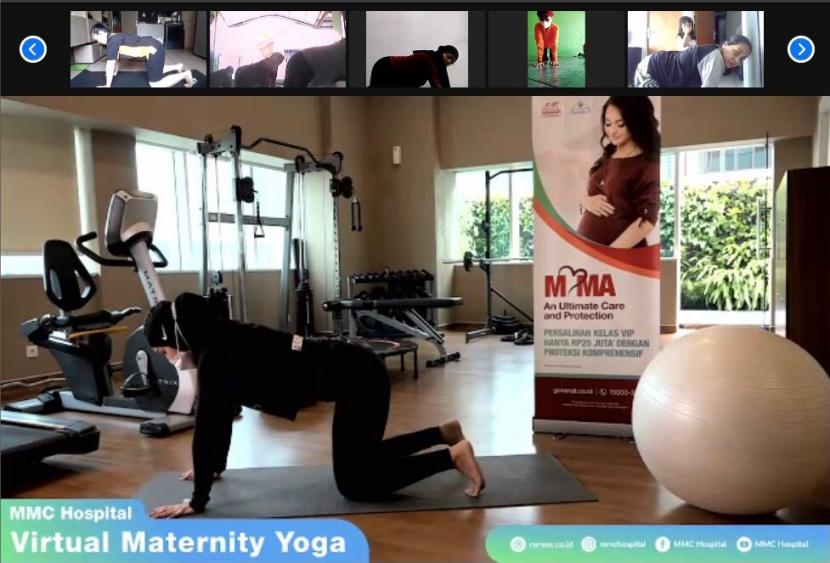 Gelaran Maternity Yoga yang digelar secara daring (live streaming) oleh RS Metropolitan Medical Centre, Jakarta.