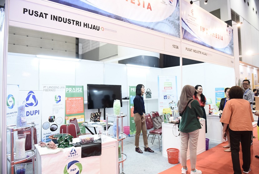 Gelaran pameran Indonesia Industrial Machinery and Electronics Brand Show, dan Indonesia International Paper Chain Exhibition 2023 yang paling ditungu para pelaku bisnis dari sejumlah negara telah siap dilaksanakan pada tanggal 2-4 November 2023 di Jakarta International Expo (JIExpo), Kemayoran, Jakarta.