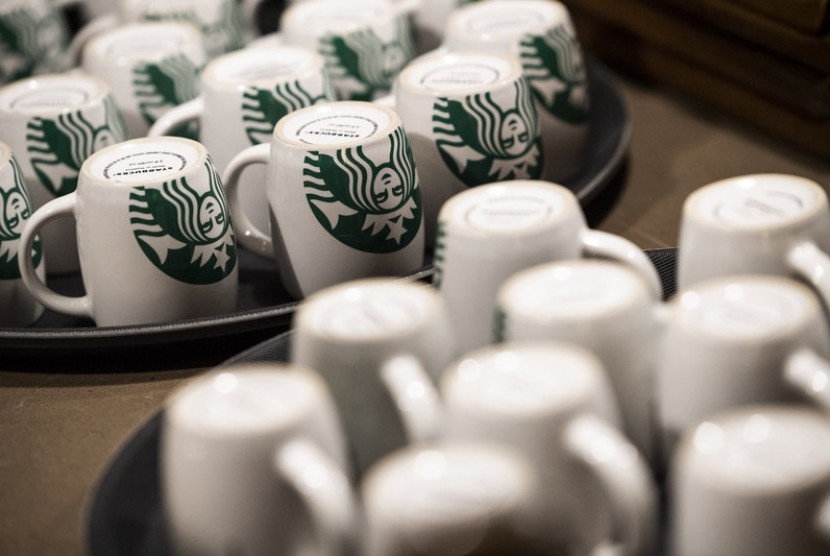 Pembukaan gerai Starbucks di Inggris berkaitan dengan pelonggaran lockdown (Foto: ilustrasi Starbucks)