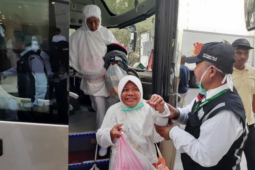 Kemenag Resmikan Asrama Haji Transit di Sorong. Jamaah haji asal Papua.