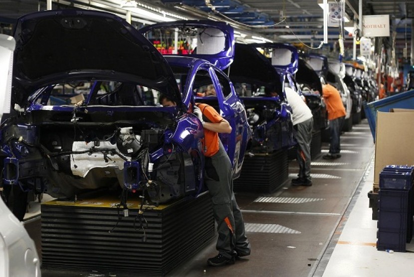 General view of the assembly line of the new Ford Fiesta in Cologne, France. (illustration)