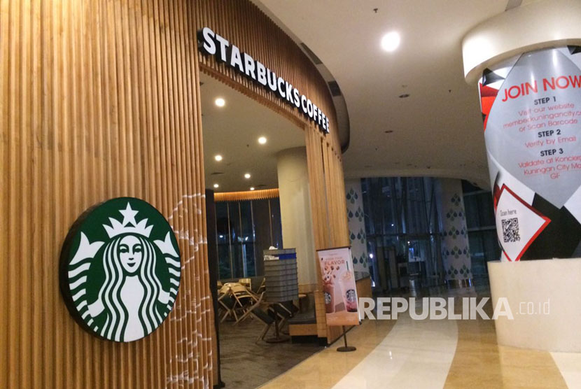 Gerai Starbucks di Jakarta. Pelanggan Starbucks berkesempatan ke Jepang lewat program Sip Sip Win.