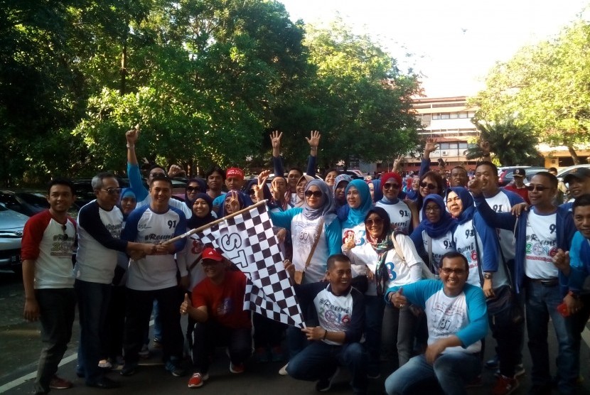 Gerak jalan santai alumni Komunikasi Unhas, Makassar