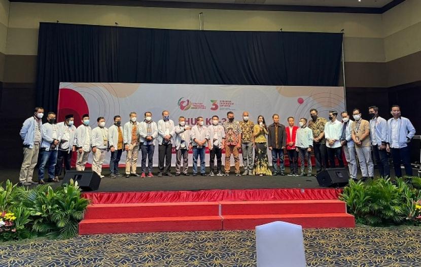 Sejumlah tokoh nasional memberikan dukungan untuk Gerakan Indonesia Optimis (GIO) yang berulang tahun ke-3. 