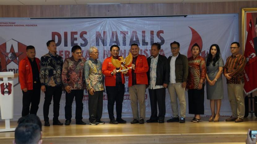 Gerakan Mahasiswa Nasional Indonesia (GMNI) mendeklarasikan gerakan lawan politik identitas dalam acara puncak Dies Natalis ke-69 organisasi tersebut, di Gedung Perpustakaan Nasional, Jakarta, Jumat (31/3/2023).