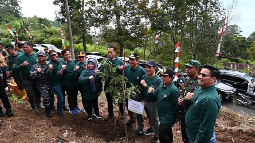 Gerakan tanam pohon KLHK yang digelar di seluruh Indonesia