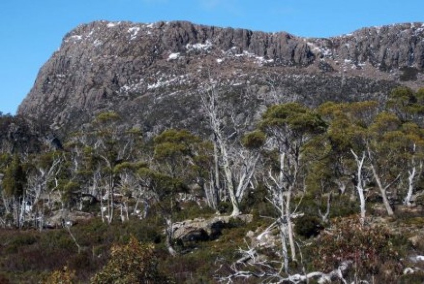 Gerbang Herod Agung di Walls of Jerusalem Tasmania, salah satu situs budaya Aborijin yang terancam karena kebakaran lahan yang meluas di Tasmania.  