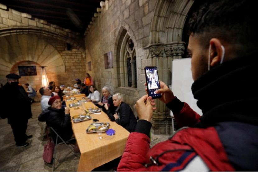 Gereja katolik di Barcelona tawarkan ruangan untuk muslim berbuka puasa bersama