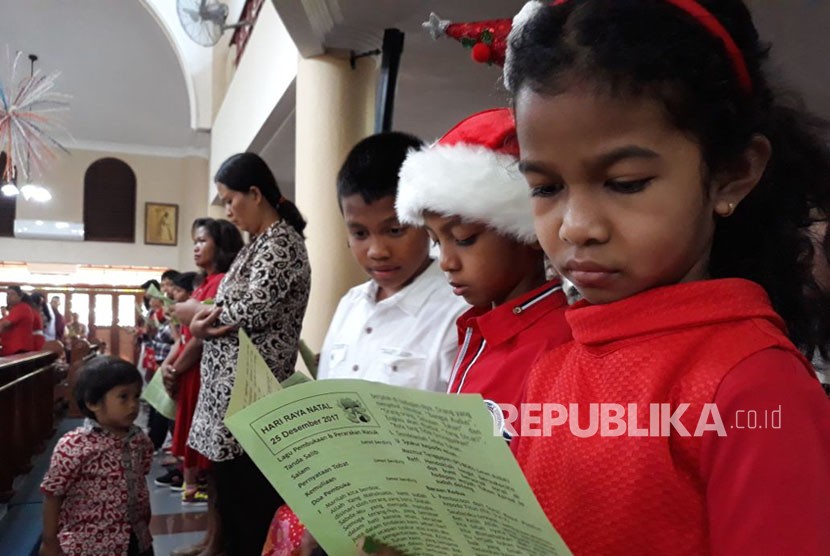 Perayaan Natal (ilustrasi). Bupati Minahasa Provinsi Sulawesi Utara Royke Roring mengimbau agar tidak menerima tamu saat perayaan Natal 2020.