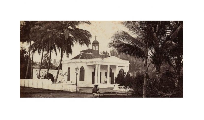 Gereja St. John yang didirikan Komunitas Orang Armenia di Batavia. Gereja ini dibangun pada 1852, namun dijual kepada Pemerintah Indonesia dan pada 1961 dibongkar setelah Gedung BI selesai dibangun.