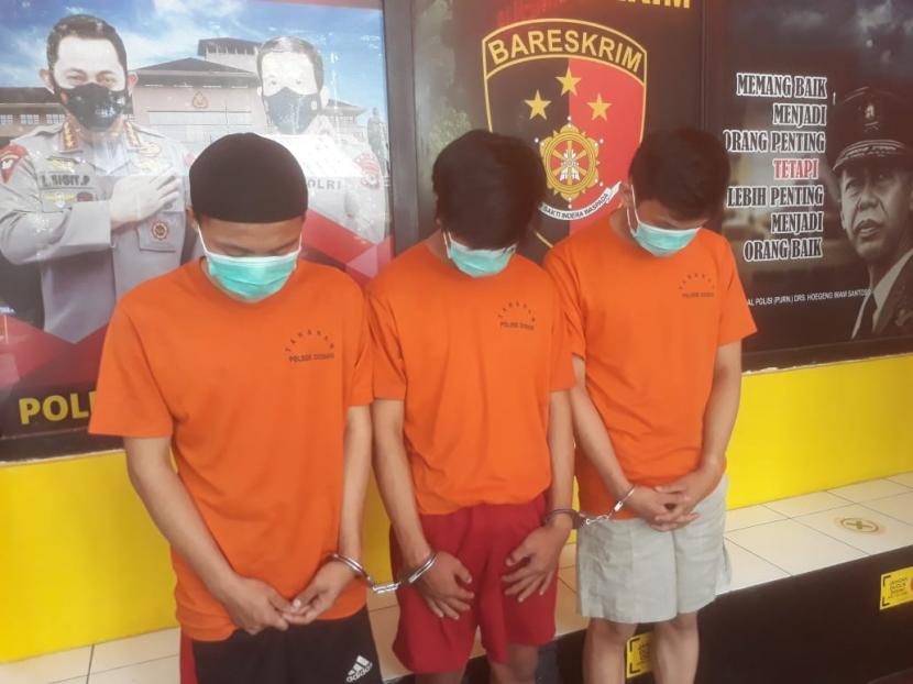 Gerombolan bermotor yang melakukan pengeroyokan secara brutal kepada seorang remaja di Jalan Bima, Bandung berhasil diamankan, Selasa (25/5). Peristiwa tersebut viral di media sosial.