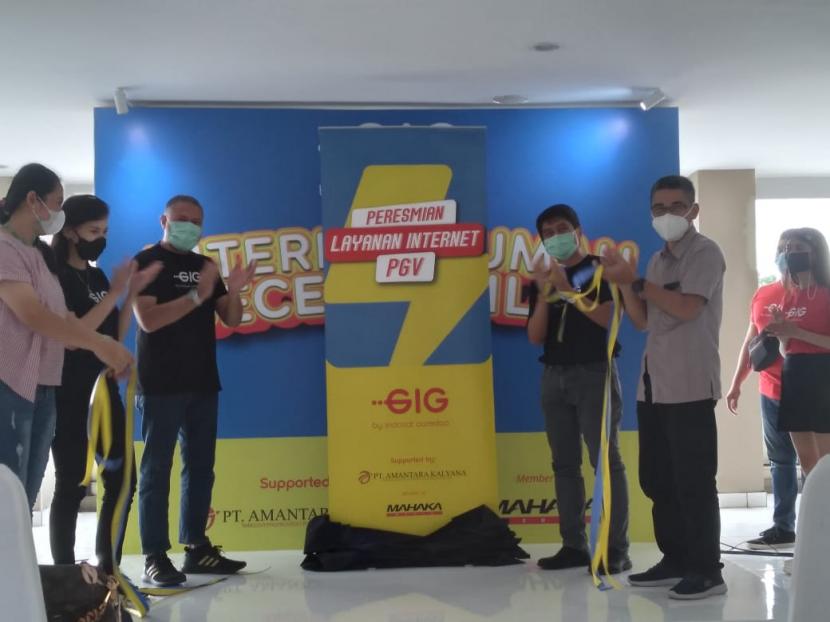 GIG by Indosat Ooredoo, produk dari PT Indosat Mega Media (INDOSATM2) anak perusahaan dari PT Indosat Tbk, melakukan peluncuran perdana layanan internet di Apartemen Podomoro Golf View bersama dengan PT Amantara Kalyana dan PT Dian Ikrar Perkasa. 