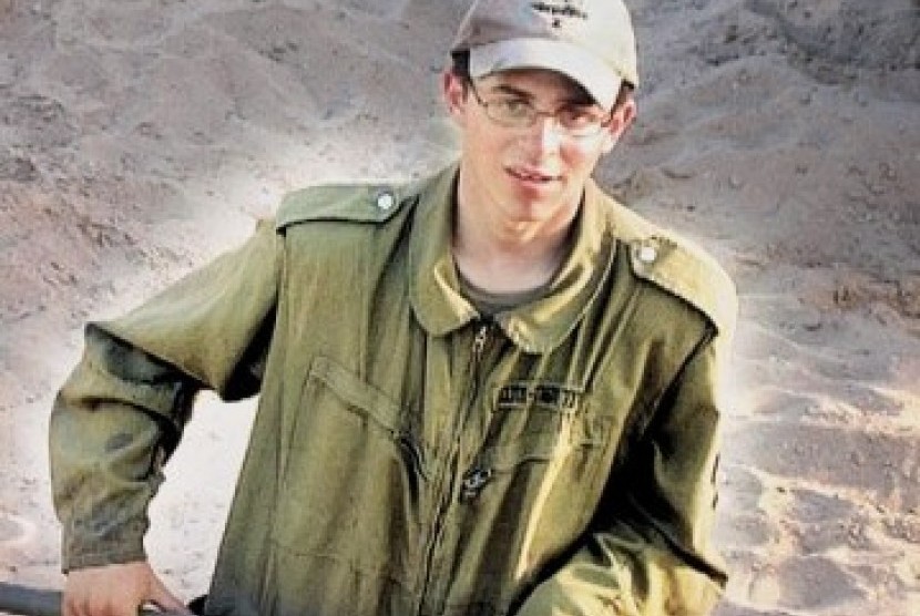 Gilad Shalit, serdadu muda Zionis yang ditahan Hamas di Jalur Gaza.