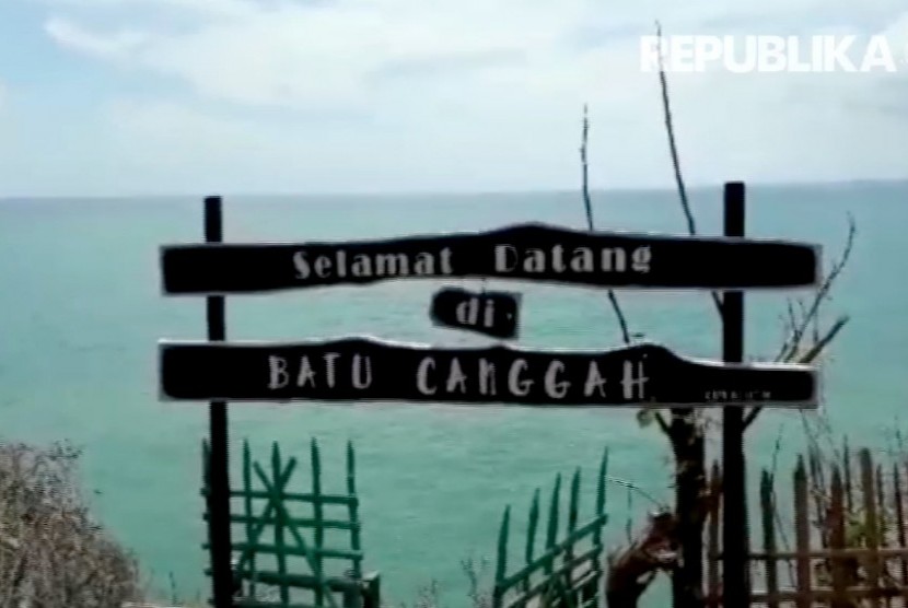 Gili Iyang, salah satu destinasi wisata unggulan di Kabupaten Sumenep, Madura, Jawa Timur(Republika/Rahmat Fajar)