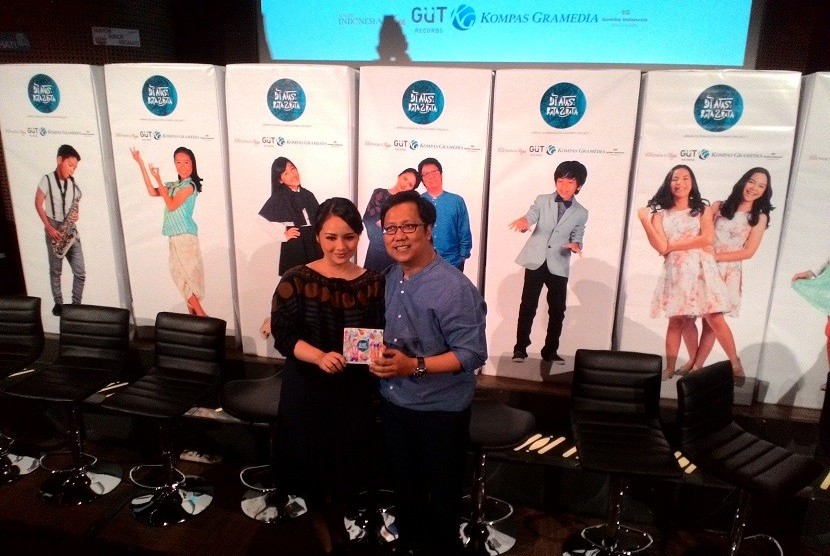 Gita Gutawa-Erwin Gutawa luncurkan 'Di Atas Rata-Rata' generasi ke-2