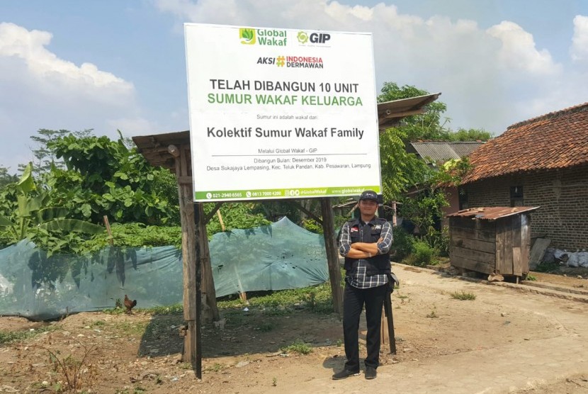 Global Wakaf ACT Lampung membantu sumur wakaf kepada 10 warga di Lempasing, Pesawaran, Lampung, Jumat (20/12).