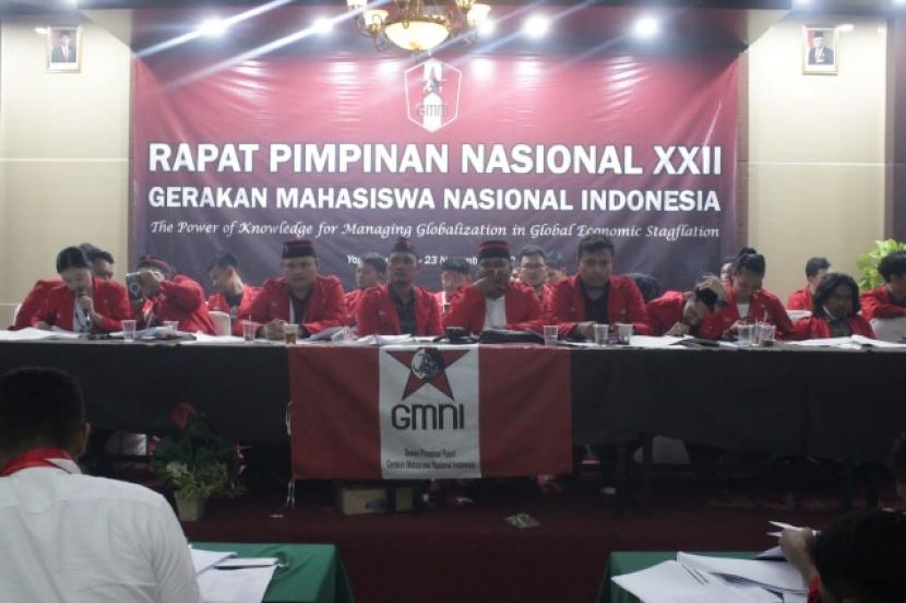 Pimpinan GMNI menggelar rapat pimpinan nasional (Rapimnas). GMNI mengingatkan pemimpin Indonesia harus berpihak kepada rakyat kecil 