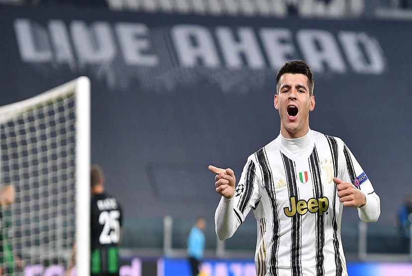 Gol menit kedua injury time yang dicetak Alvaro Morata membuat Juventus menyusul Barcelona melangkah ke babak gugur Liga Champions. Gol Morata tersebut memastikan Juventus bangkit dari ketertinggalan dan mengalahkan tamunya Ferencvaros 2-1 di Stadion Allianz, Torino, Italia, Selasa waktu setempat (Rabu WIB).