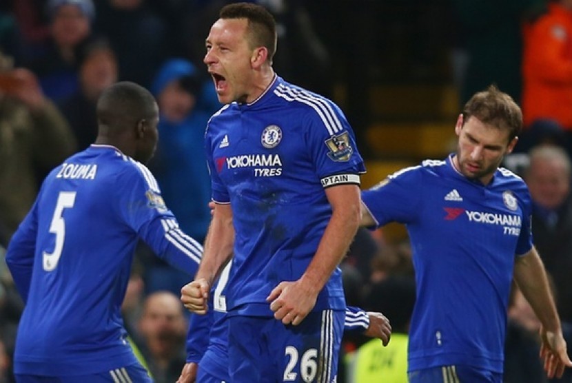 Gol telat Terry selamatkan Chelsea dari kekalahan atas Everton. Chelsea imbang 3-3 di Stamford Bridge, Sabtu (16/1).