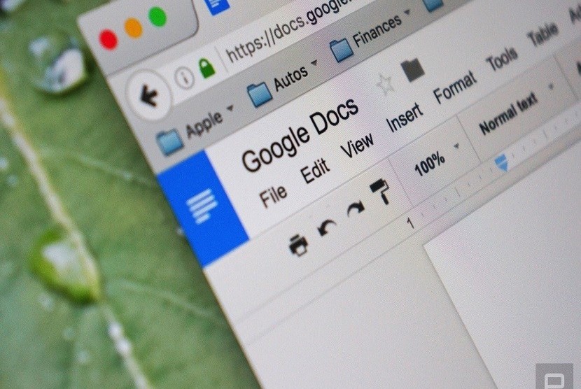 Google Docs menjadi alternatif pengganti WordPad yang sudah disingkirkan oleh Microsoft.