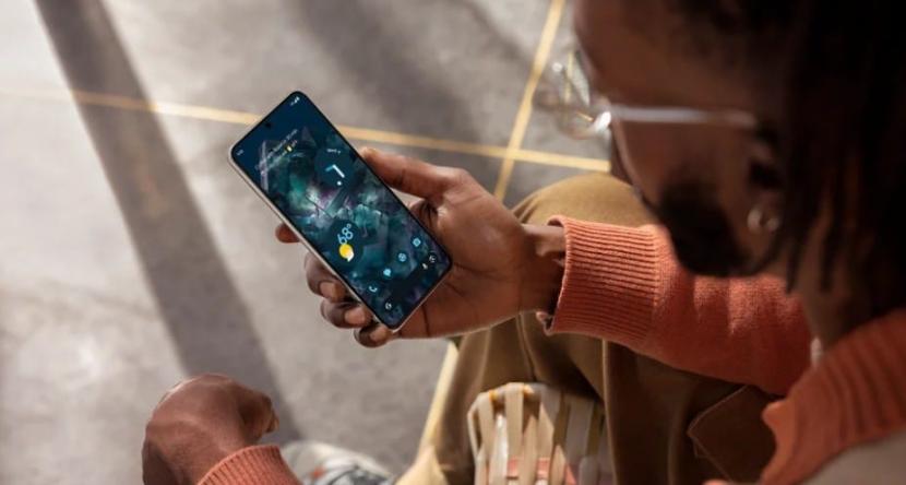 Google telah mengumumkan peluncuran sistem operasi (OS) Android 14, bersama dengan kehadiran ponsel Pixel 8 dan Pixel 8 Pro. Perilisan berlangsung di acara Made by Google di New York City, Amerika Serikat.