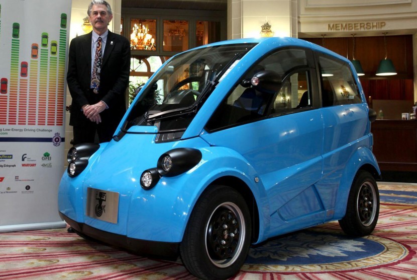 Gordon Murray's T.27 electric city car has just been unveiled at the Royal Automobile Club in the UK last year. Indonesia sets a target to start city car project next year.  