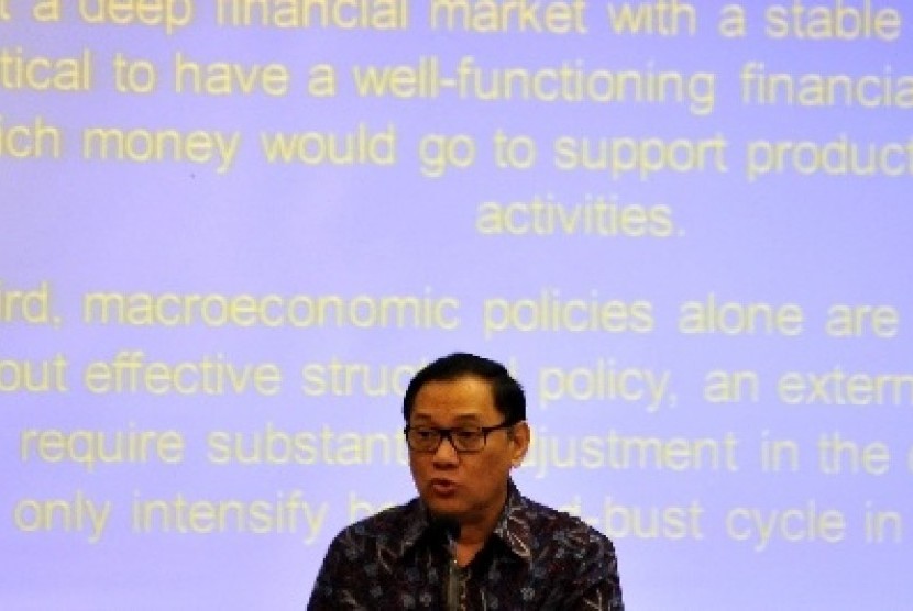 Governor of Bank Indonesia, Agus Martowardojo (file photo)