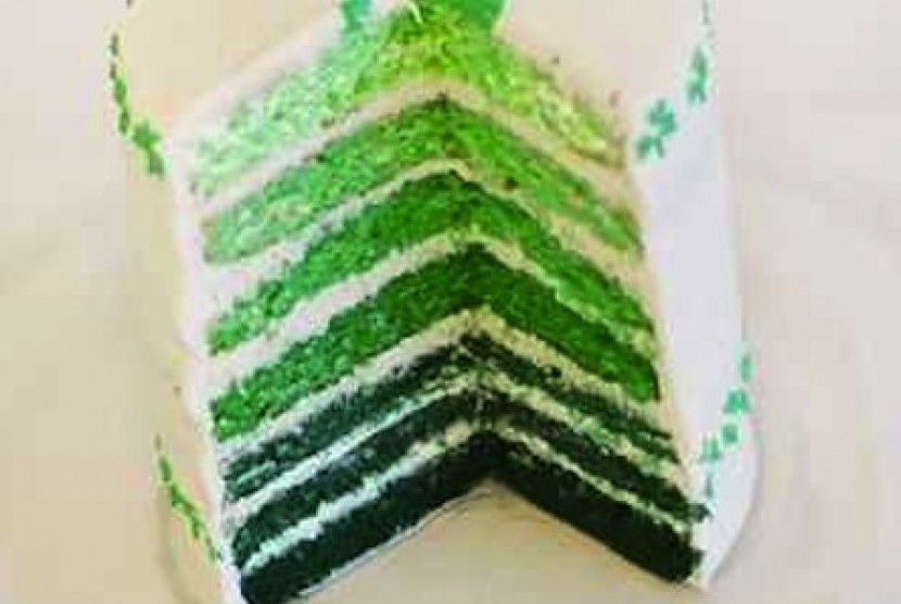 Green ombre cake