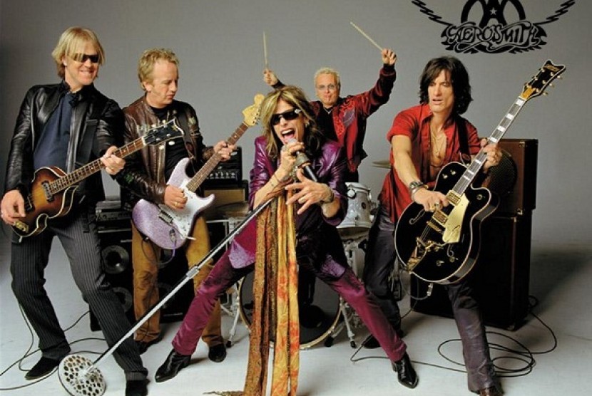 Grup band beraliran rock asal Amerika Serikat, Aerosmith merilis video klip baru setelah delapan tahun vakum.
