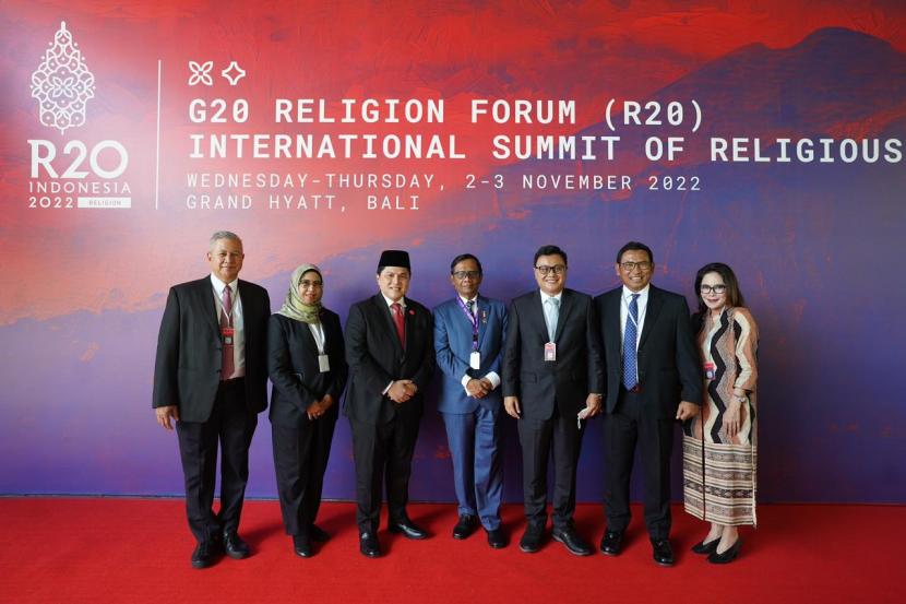 Grup MIND ID mendukung penuh penyelenggaraan Konferensi Tingkat Tinggi (KTT) Internasional Para Pemimpin Agama atau R20 Indonesia 2022 di Hotel Grand Hyatt, Kabupaten Badung, Bali, Rabu (2/11/2022).