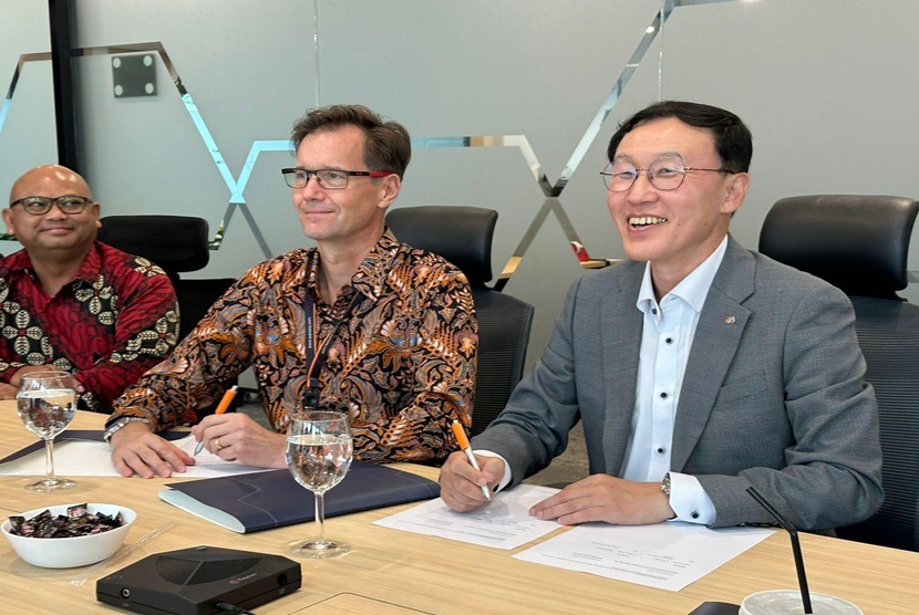 Grup teknologi Wartsila akan memasok genset dua pembangkit listrik di Indonesia. Pemesanan telah dilakukan oleh KEPCO E&C, anggota konsorsium KEPCO E&C-Adhi Karya, konsorsium yang membangun pembangkit listrik milik negara, PLN. 