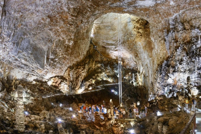  gua Grotta Gigante.