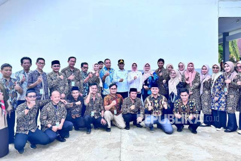 Kunjungi SMAN 15 Pandeglang, Gubernur Banten Andra Soni Ungkap Manfaat MBG