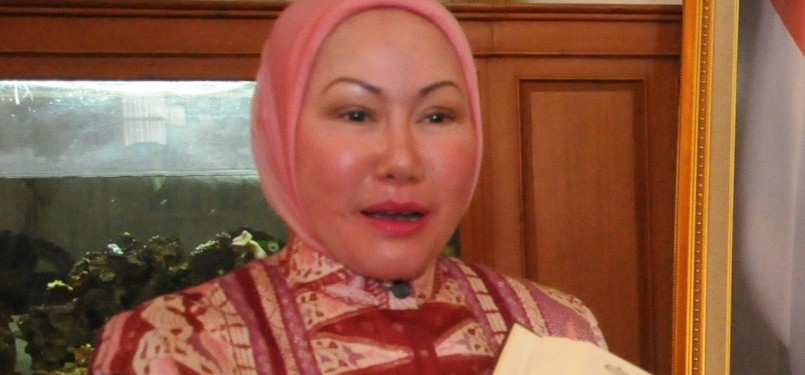 Gubernur Banten Ratu Atut Chosyiah 