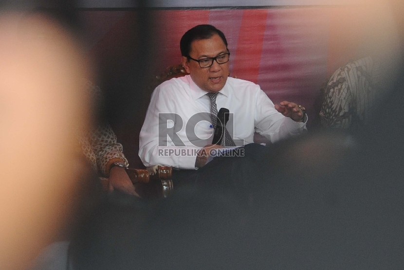  Gubernur BI Agus Martowardojo berbicara dalam diskusi Ekonomi di Jakarta, Rabu (19/8). 
