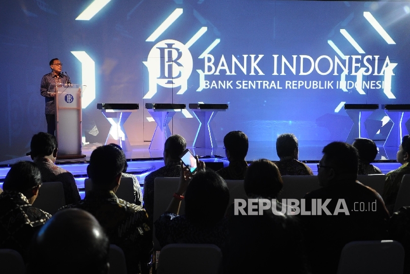 Gubernur BI Agus Martowardojo berbicara saat meluncurkan Fintech Office di kantor Bank Indonesia (BI), Jakarta, Senin (14\11).