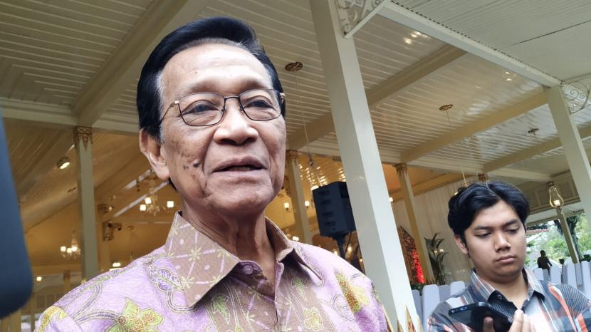  Gubernur DIY, Sri Sultan Hamengku Buwono X, di kompleks Kepatihan, Kota Yogyakarta, Kamis (13/7/2023).