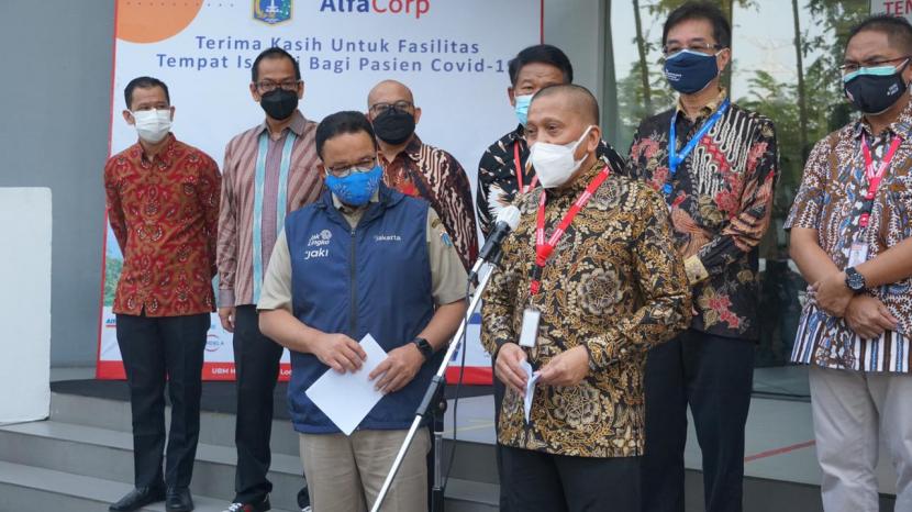 Gubernur DKI Jakarta, Anies Baswedan menyambut baik peran korporasi dalam menyediakan Lokasi Isolasi bagi pasien Covid-19 oleh AlfaCorp. 