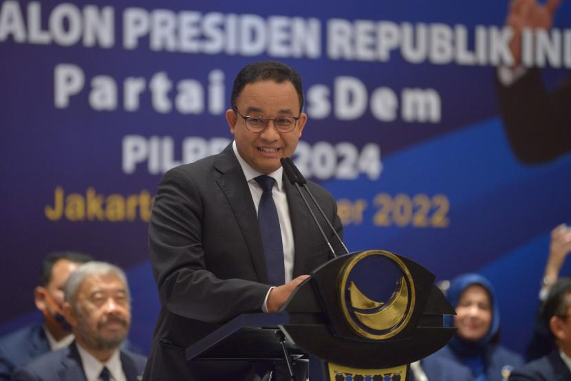 Gubernur DKI Jakarta Anies Baswedan menyampaikan pidato dalam acara Deklarasi Calon Predisen (capres) Partai Nasdem di Nasdem Tower, Jakarta, Senin (3/10/2022).