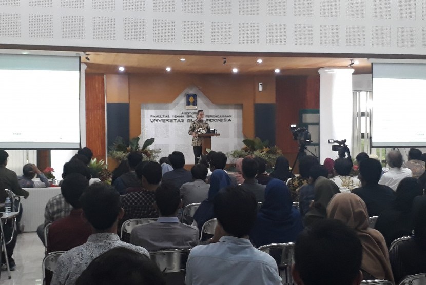 Gubernur DKI Jakarta, Anies Baswedan, saat mengisi kuliah umum di Universitas Islam Indonesia (UII).