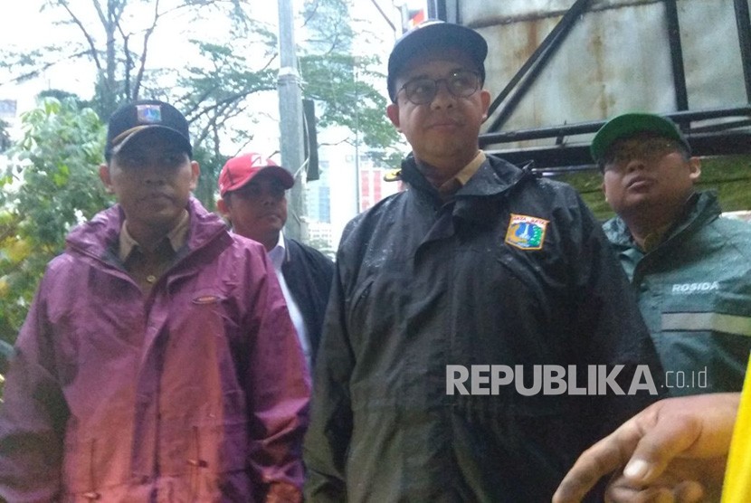  Gubernur DKI Jakarta Anies Baswedan saat meninjau terowongan Dukuh Atas.