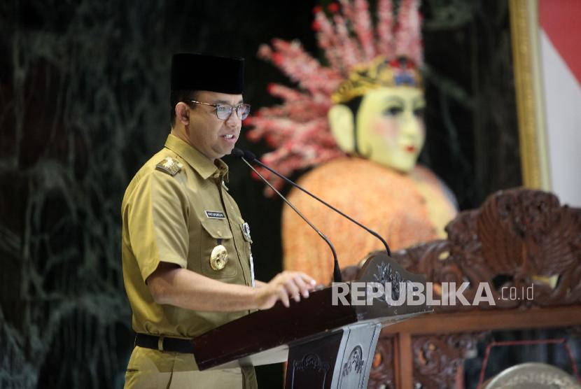 Gubernur DKI Jakarta Anies Baswedan menyiapkan tempat isolasi mandiri di tiap kelurahan.